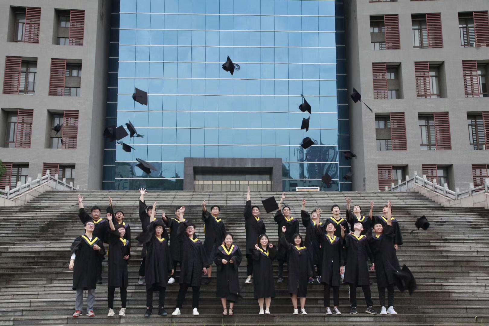 m88官网2020届毕业生合影